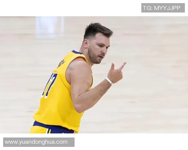 东契奇狂砍73分刷新现役最高得分纪录独行侠成功终结太阳11连胜传奇之路